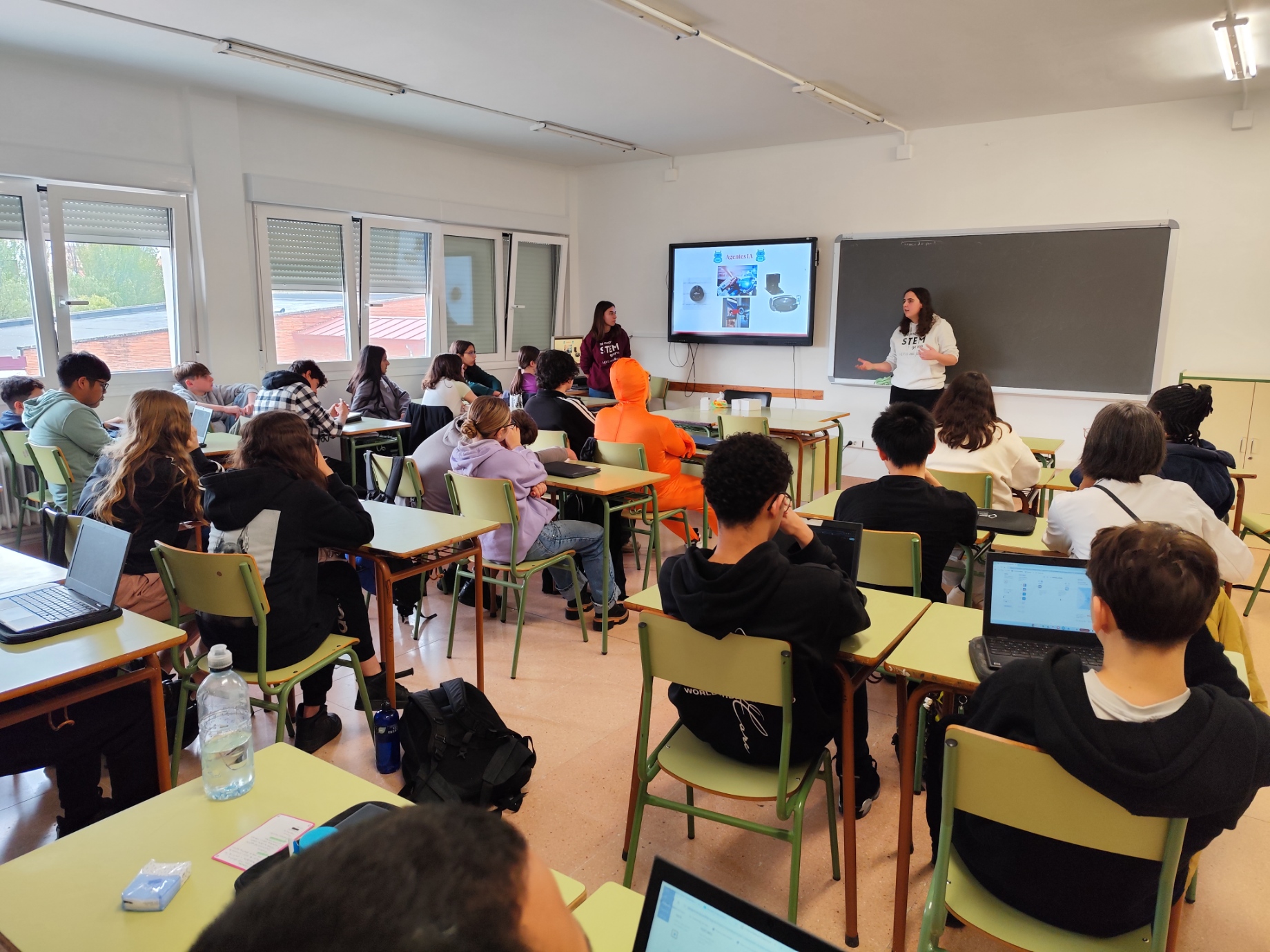 Charlas STEM ofrecidas por ingenieras de la UPNA